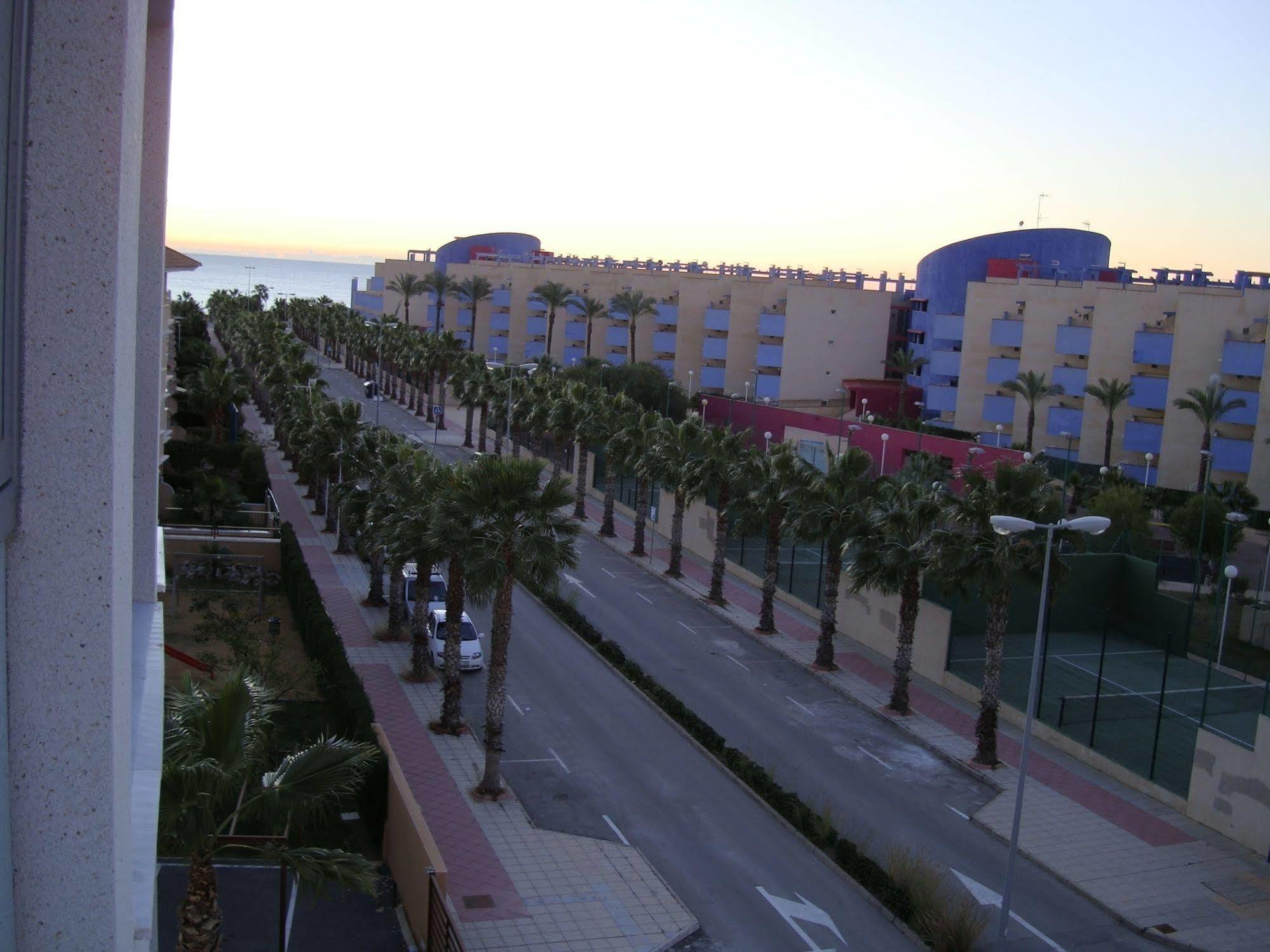 Aparthotel Diamant Blue Orihuela Dış mekan fotoğraf